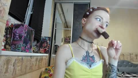 Mandy online show from May 17, 5:09 pm