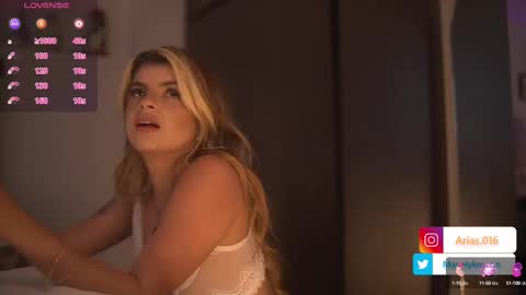   online show from February 12, 8:50 pm