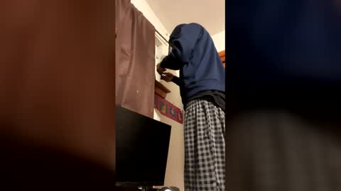 Snapshot of manman504 chatting on February 1, 7:40 am manman504 online show from February 1, 7:40 am