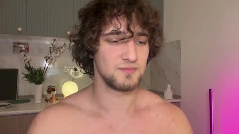 manolein online show from December 1, 8:03 pm