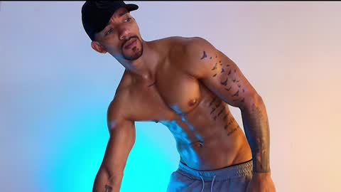 Snapshot of manolo_hot1 chatting on December 4, 2:37 pm Manolo Hot 1 online show from December 4, 2:37 pm