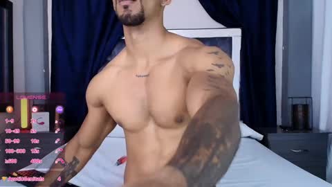 Snapshot of manolo_hot1 chatting on February 12, 2:43 pm Manolo Hot 1 online show from February 12, 2:43 pm