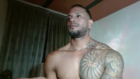 Manolo online show from December 17, 10:05 pm