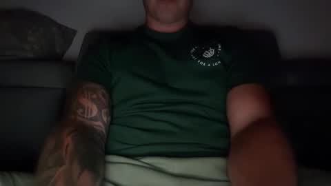 Snapshot of manu231290 chatting on June 6, 9:41 pm manu231290 online show from June 6, 9:41 pm