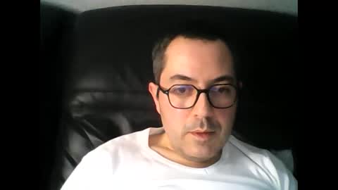 Snapshot of manu5933 chatting on February 8, 4:04 pm manu5933 online show from February 8, 4:04 pm