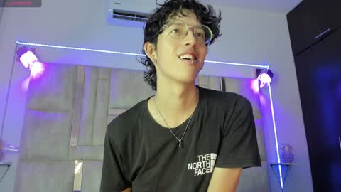 Manuel online show from December 29, 7:32 pm