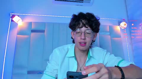 Manuel online show from January 17, 12:42 am