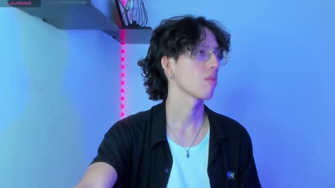 Manuel online show from February 11, 7:48 pm