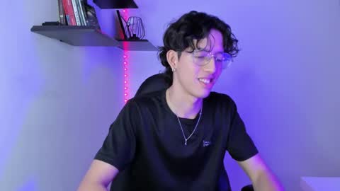 Manuel online show from February 19, 11:25 pm