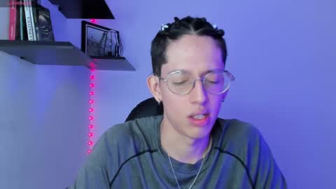 Manuel online show from March 11, 7:58 pm