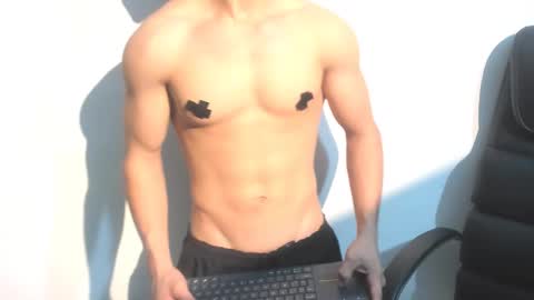 Manuel online show from September 18, 9:39 pm