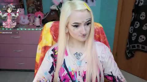 Manuela online show from March 5, 8:16 pm