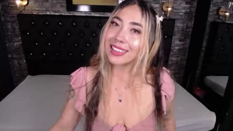 Manuela  online show from November 6, 4:13 am