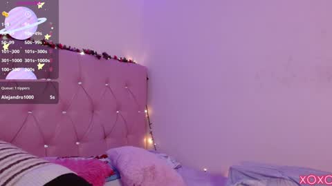 Snapshot of manumeow_ chatting on December 28, 10:44 pm Manu online show from December 28, 10:44 pm