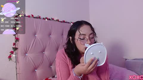 Snapshot of manumeow_ chatting on January 18, 10:39 pm Manu online show from January 18, 10:39 pm