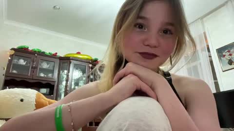 Snapshot of manvongxay chatting on May 30, 4:59 pm Emma online show from May 30, 4:59 pm
