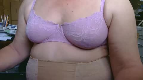 Snapshot of manwithboobs chatting on May 10, 7:52 pm manwithboobs online show from May 10, 7:52 pm