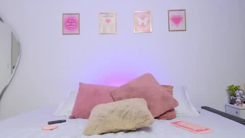     online show from February 14, 11:42 pm