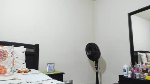 Mara online show from January 28, 2:21 pm