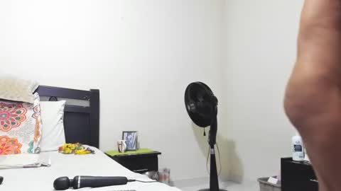 Mara online show from February 12, 2:21 pm