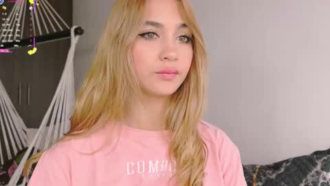 Snapshot of mara__ross chatting on October 15, 2:17 pm Mara Independent Model online show from October 15, 2:17 pm