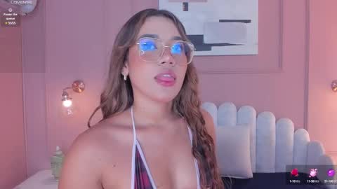 Snapshot of mara_brooks chatting on December 20, 6:56 pm Mara online show from December 20, 6:56 pm