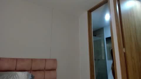 mara modelo independiente online show from October 21, 11:38 pm