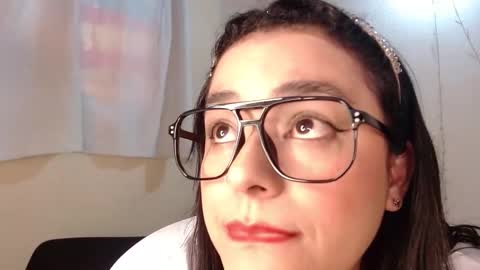 Snapshot of maraa_lee chatting on November 13, 9:14 pm maraa_lee online show from November 13, 9:14 pm