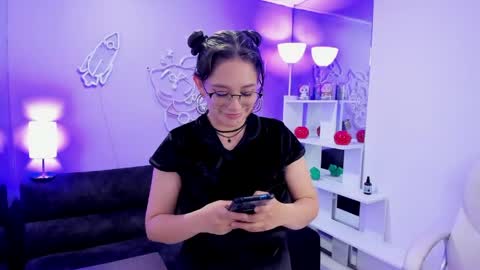 maramartinez_ online show from May 23, 7:40 pm
