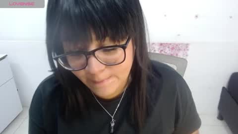 Snapshot of marasilk chatting on January 6, 12:42 pm Mara Silk online show from January 6, 12:42 pm