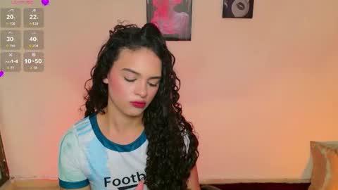 Snapshot of maravelvett chatting on June 11, 9:57 pm Mara online show from June 11, 9:57 pm
