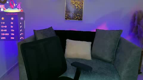Snapshot of maravelvett chatting on July 15, 7:30 pm Mara online show from July 15, 7:30 pm