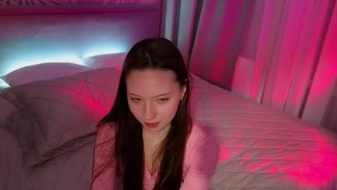 Mary online show from April 4, 3:53 pm