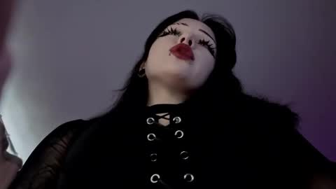 Snapshot of marceline_red chatting on May 30, 7:27 am Lady Marceline online show from May 30, 7:27 am