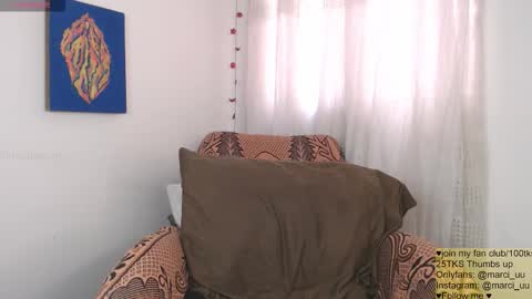 Snapshot of marceline_uu chatting on March 29, 12:38 pm M A R C I online show from March 29, 12:38 pm