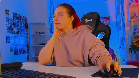 MarcelineChi online show from February 18, 5:25 am