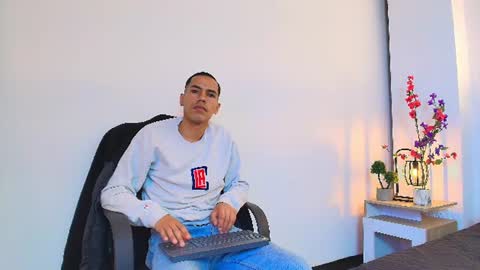 Snapshot of marco_cross chatting on June 13, 12:25 pm marco_cross online show from June 13, 12:25 pm