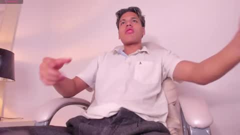 marco_deluxe online show from May 2, 11:37 am