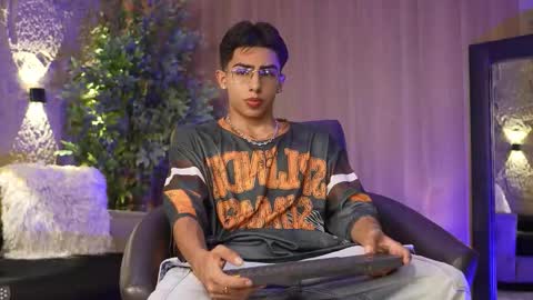 Marco and Ethan online show from November 7, 7:36 pm