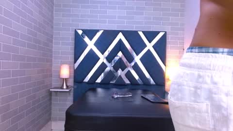 marcus hans online show from November 17, 6:35 pm