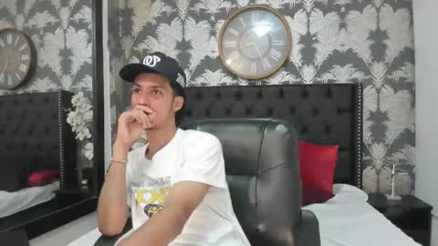 marcus_jeron online show from October 31, 9:05 pm