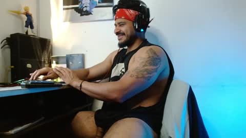 Snapshot of marcus_phoenix chatting on February 9, 6:33 am Marcus online show from February 9, 6:33 am