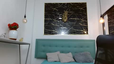 Snapshot of marcuslux_ chatting on January 12, 11:48 am MARCUS online show from January 12, 11:48 am