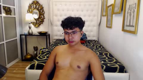 marcusmason1 online show from December 15, 1:04 pm