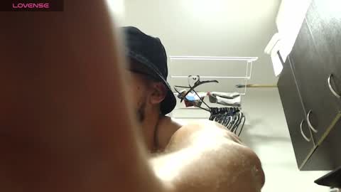 Snapshot of marcusmilarc chatting on January 18, 1:19 am   online show from January 18, 1:19 am