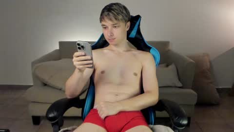 Snapshot of marcussmit chatting on January 8, 9:23 pm Marcus online show from January 8, 9:23 pm