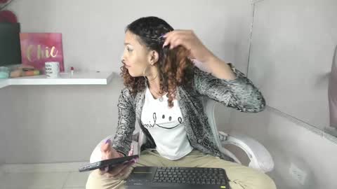 marfilastrom online show from February 8, 6:12 am