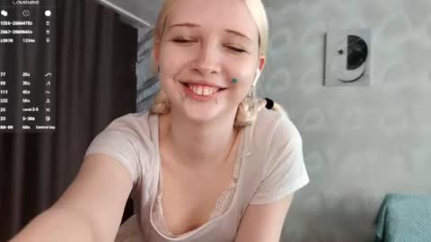 Snapshot of margaretasey chatting on June 24, 1:37 am Margaret online show from June 24, 1:37 am