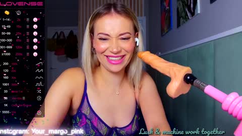 Snapshot of margohotty chatting on December 6, 5:53 am Margo for you   online show from December 6, 5:53 am