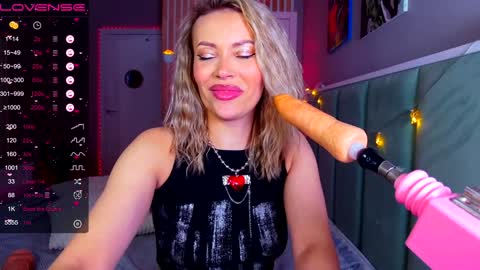 Snapshot of margohotty chatting on January 30, 7:50 am Margo for you   online show from January 30, 7:50 am